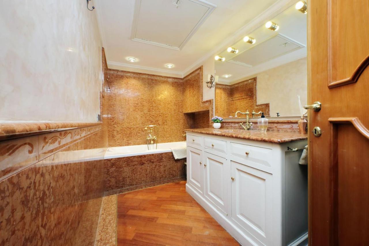 4Bnb - Luxury Trevi Apartment W Terrace Rom Eksteriør billede