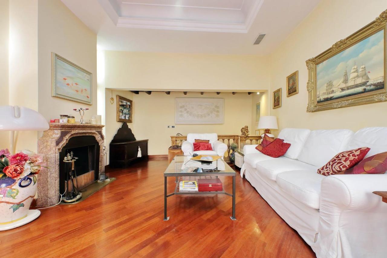 4Bnb - Luxury Trevi Apartment W Terrace Rom Eksteriør billede