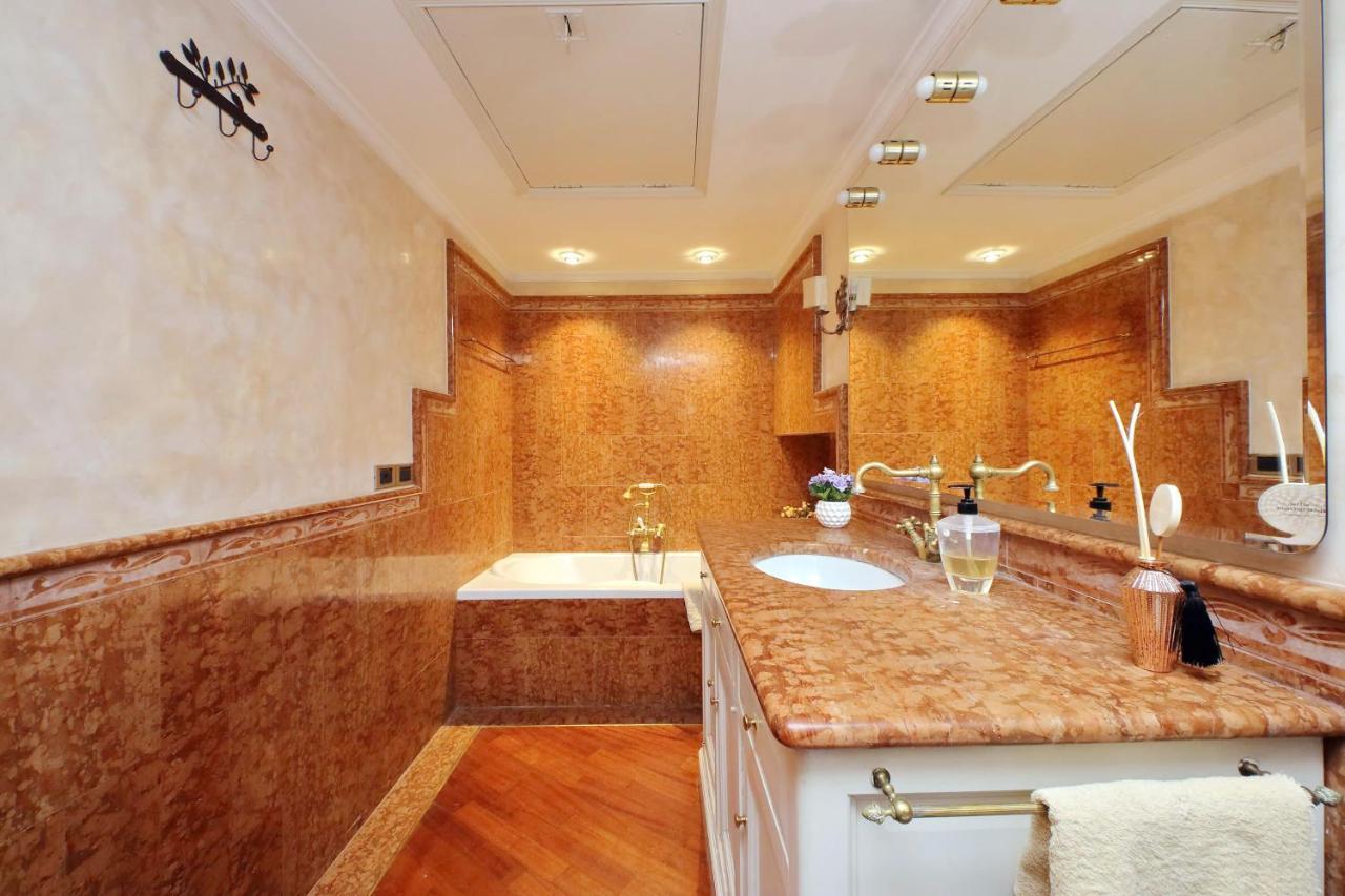 4Bnb - Luxury Trevi Apartment W Terrace Rom Eksteriør billede