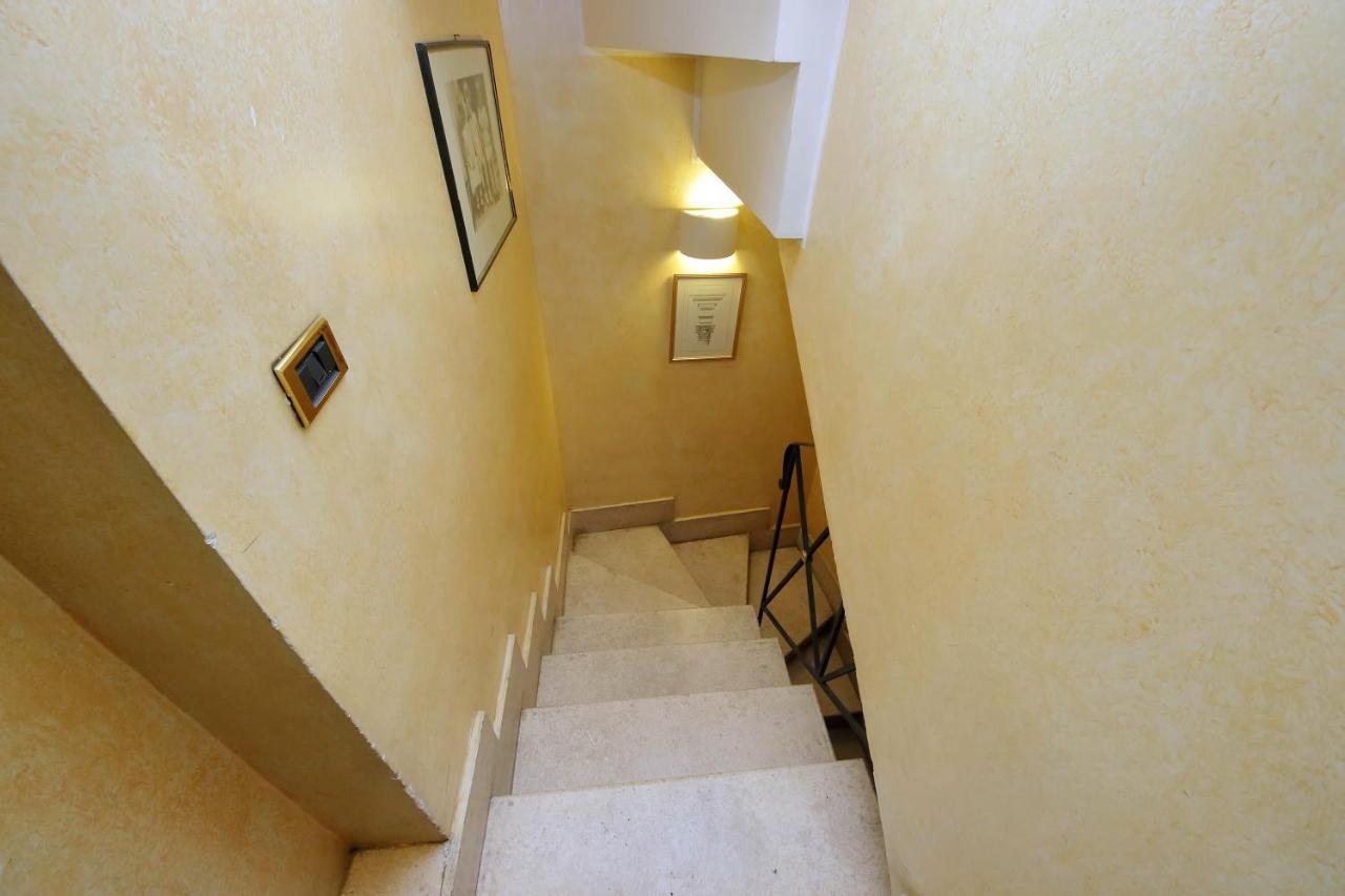 4Bnb - Luxury Trevi Apartment W Terrace Rom Eksteriør billede